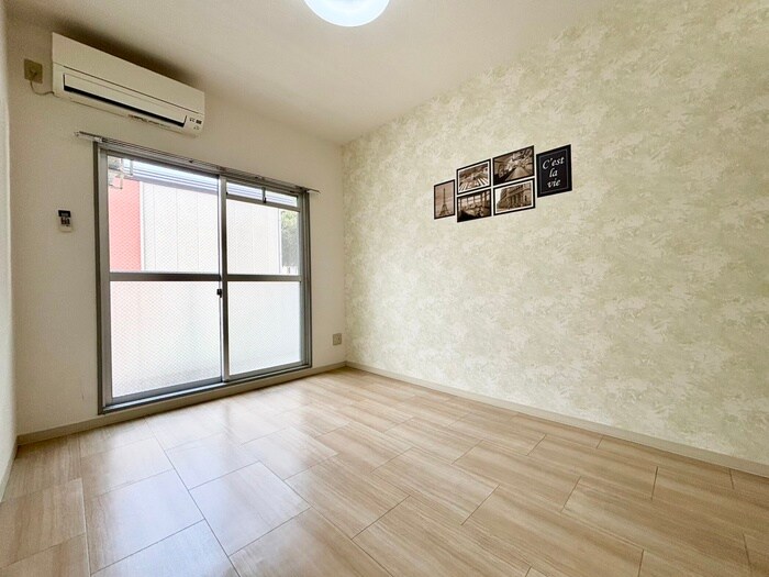 物件内観写真10　(居室)