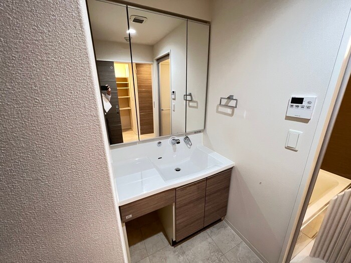 物件内観写真12　(洗面)