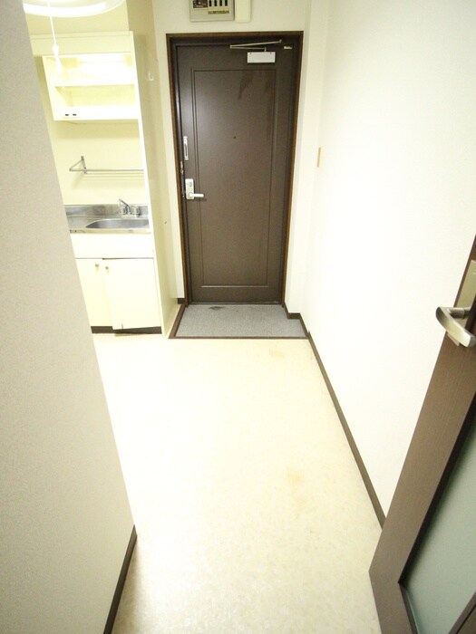 物件内観写真20　(廊下)