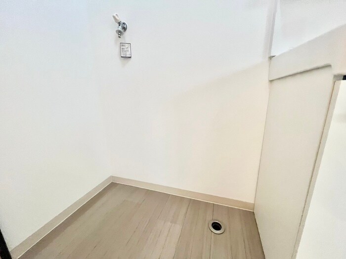 物件内観写真17　(洗濯機置場)