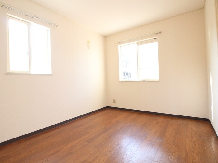 物件内観写真8　(居室)