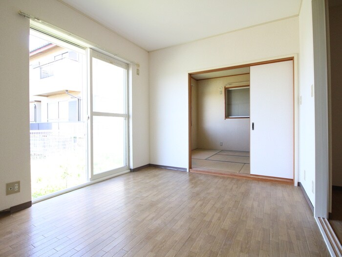 物件内観写真10　(居室)