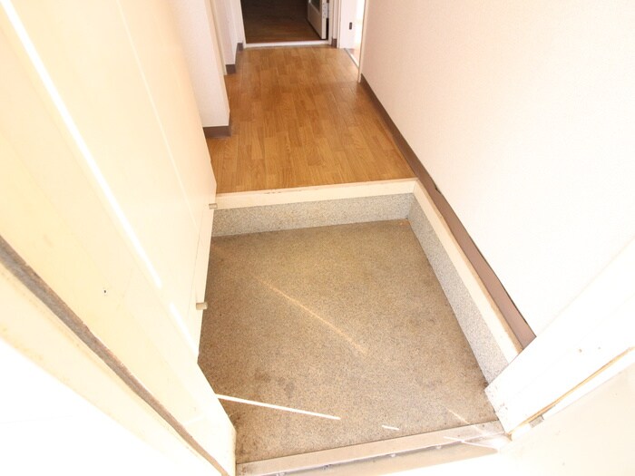 物件内観写真17　(玄関)