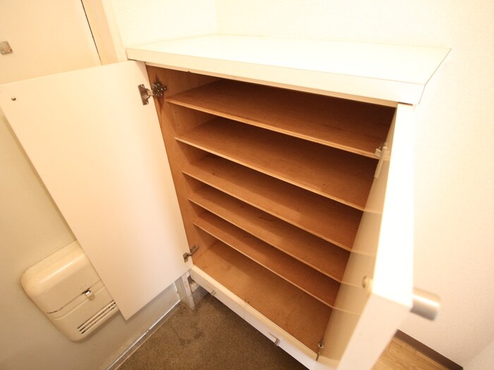 物件内観写真18　(靴箱)