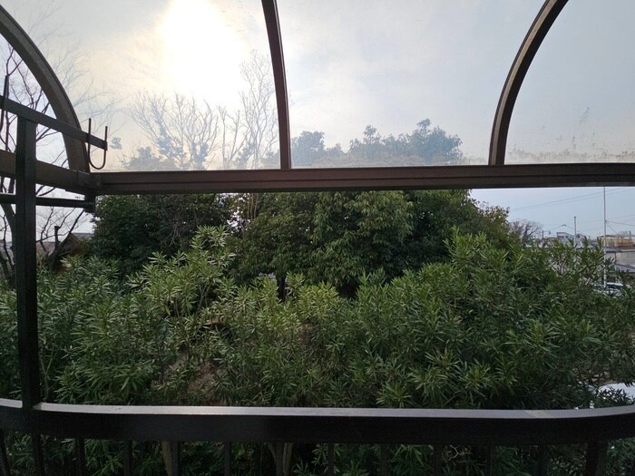 物件内観写真15　(室内からの展望)