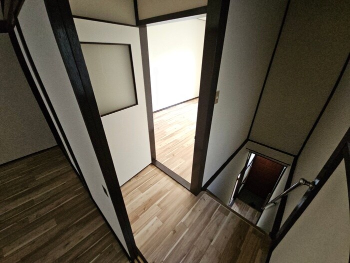 物件内観写真19　(廊下)