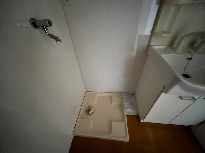 物件内観写真9　(洗濯機置場)