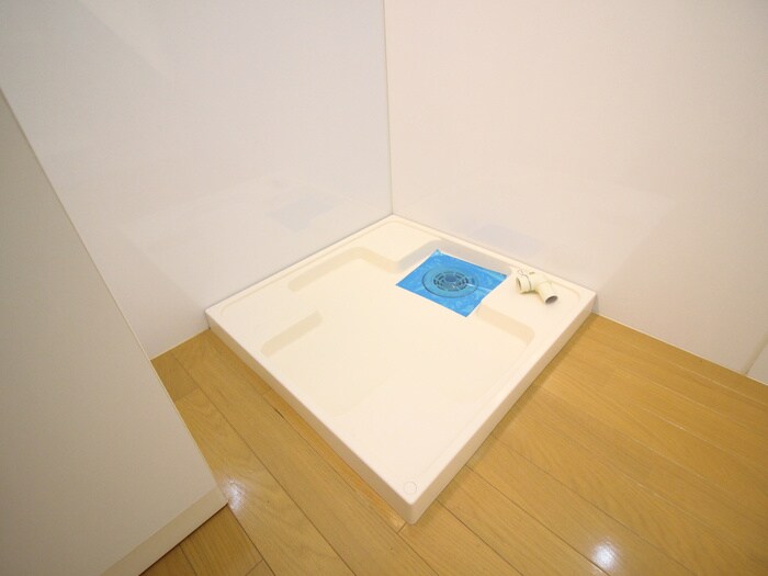 物件内観写真10　(洗濯機置場)