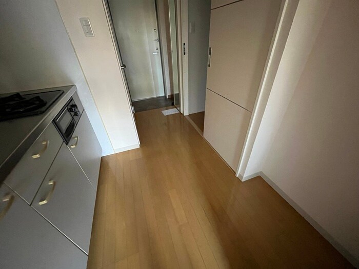 物件内観写真16　(廊下)