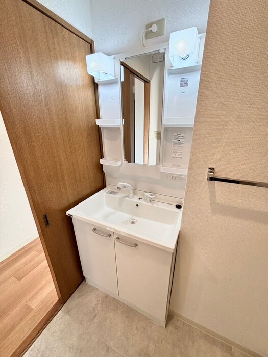 物件内観写真7　(洗面)