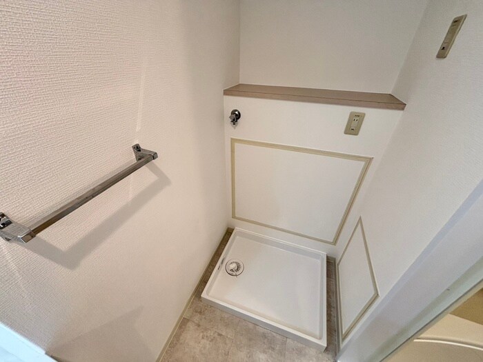 物件内観写真9　(洗濯機置場)