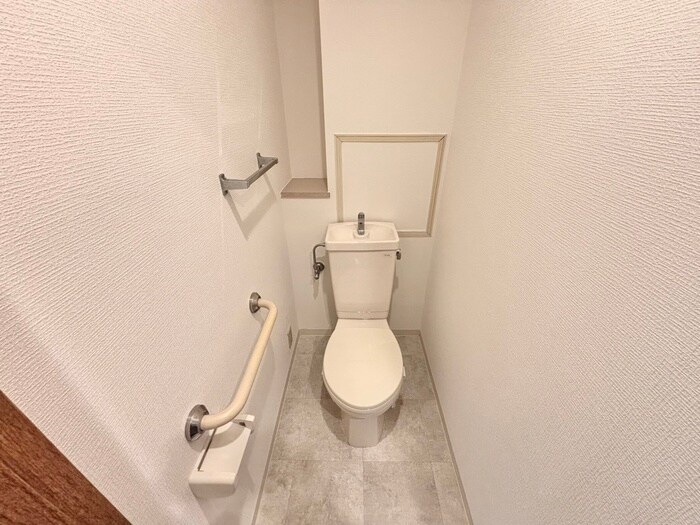 物件内観写真11　(トイレ)