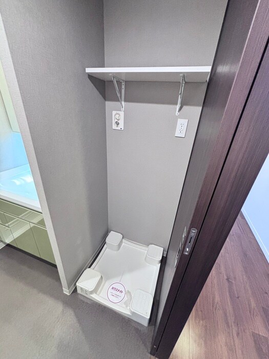 物件内観写真13　(洗濯機置場)