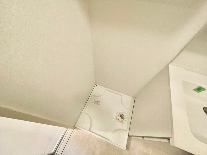 物件内観写真16　(洗濯機置場)