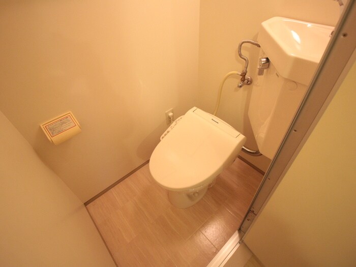 物件内観写真12　(トイレ)