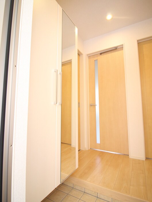 物件内観写真8　(靴箱)