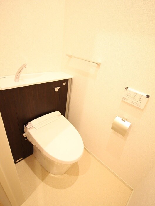 物件内観写真9　(トイレ)