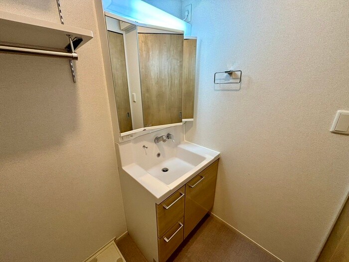 物件内観写真12　(洗面)