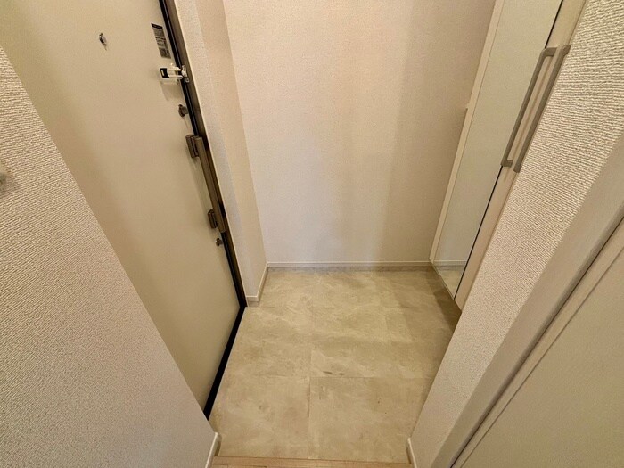 物件内観写真15　(玄関)