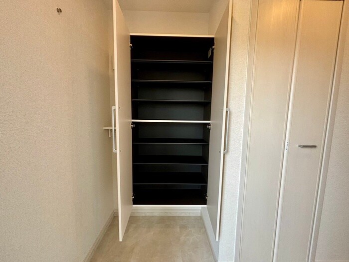 物件内観写真17　(靴箱)