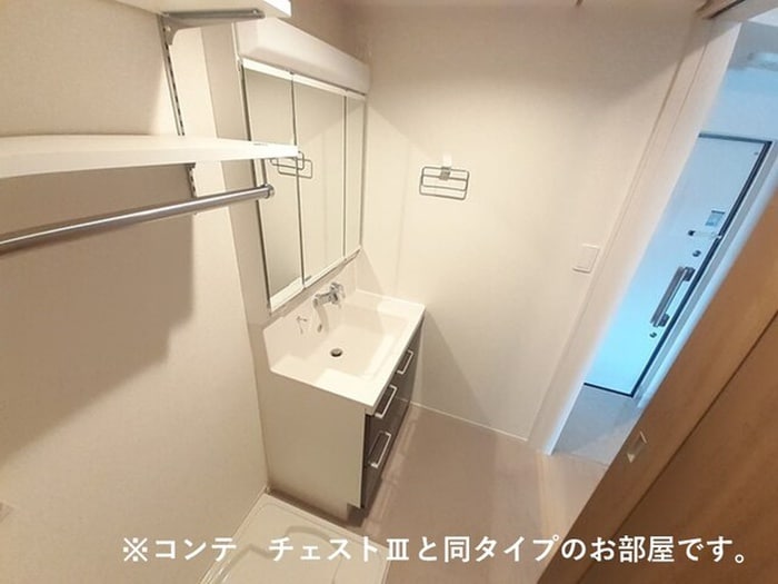 物件内観写真11　(洗面)