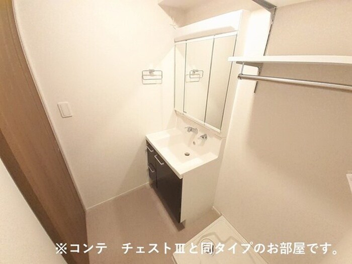 物件内観写真11　(洗面)