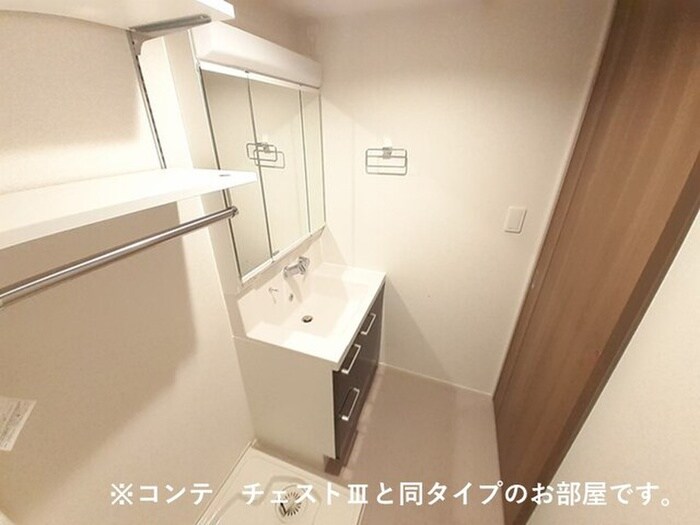 物件内観写真11　(洗面)