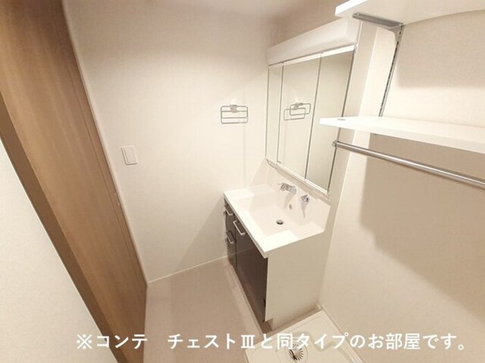 物件内観写真11　(洗面)