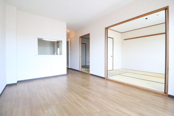 物件内観写真6　(居室)