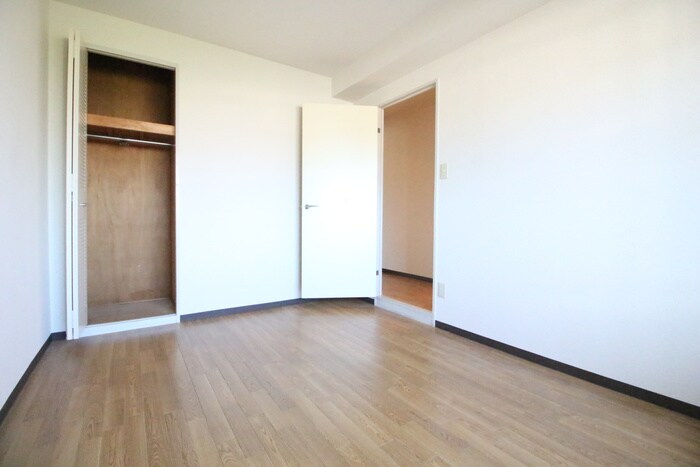 物件内観写真8　(収納)