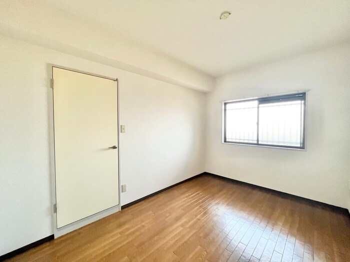 物件内観写真11　(居室)