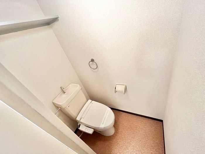 物件内観写真15　(トイレ)