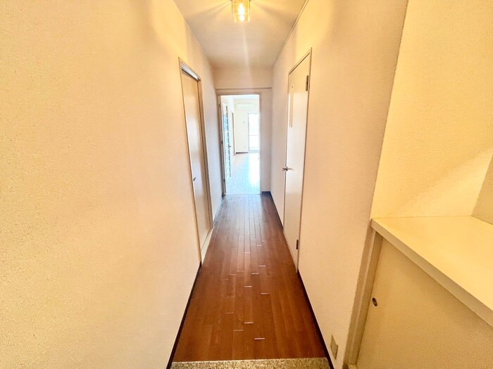 物件内観写真19　(廊下)