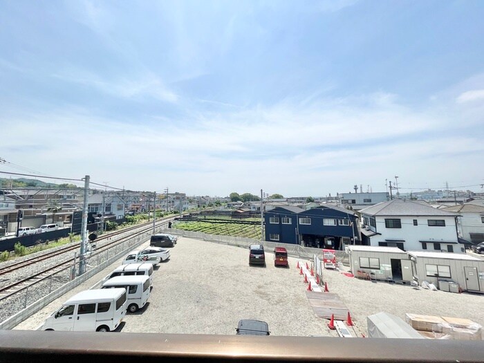 物件内観写真21　(室内からの展望)