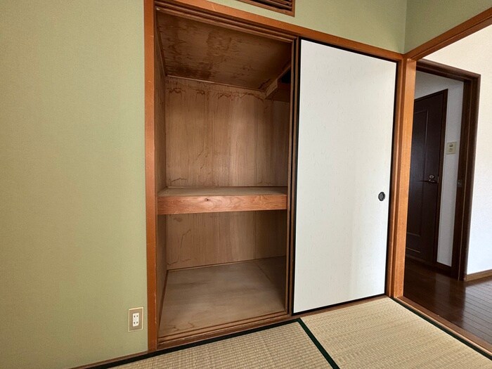物件内観写真11　(収納)