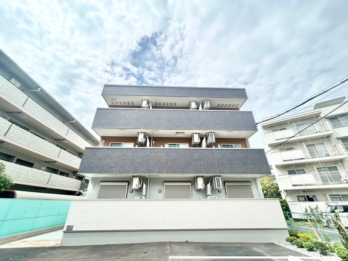 物件外観写真1　(外観写真)