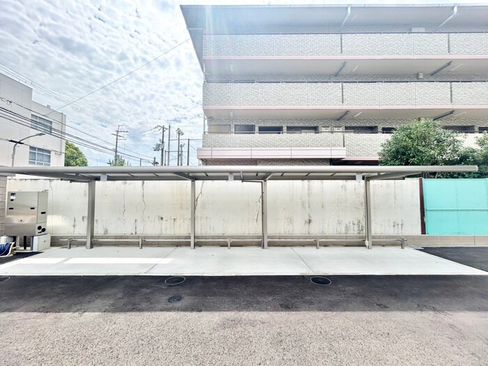 物件外観写真5　(駐輪場)
