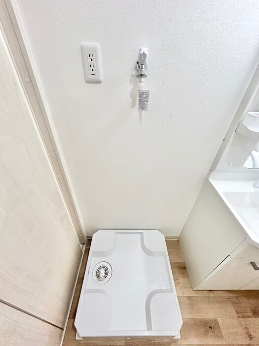 物件内観写真15　(洗濯機置場)