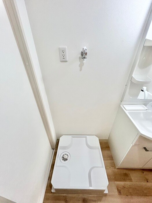 物件内観写真15　(洗濯機置場)