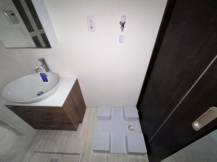 物件内観写真7　(洗濯機置場)