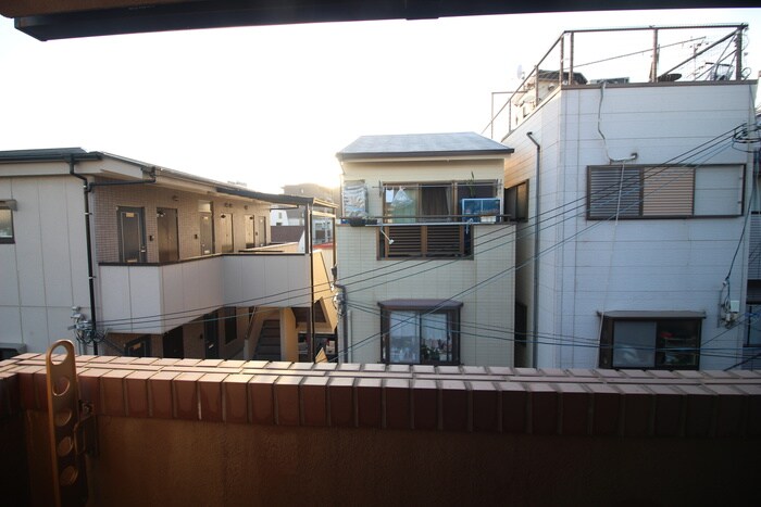 物件内観写真19　(室内からの展望)