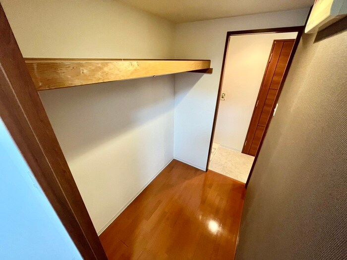 物件内観写真16　(収納)