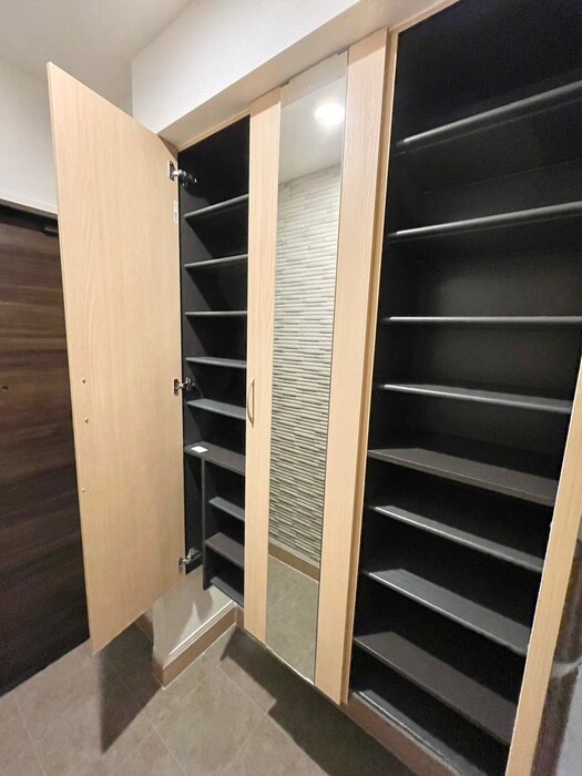 物件内観写真15　(靴箱)