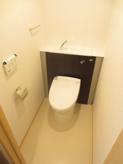 物件内観写真9　(トイレ)