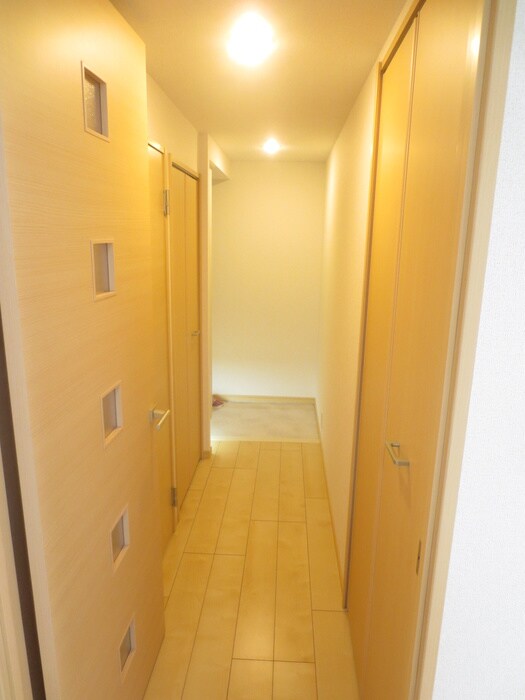 物件内観写真15　(廊下)