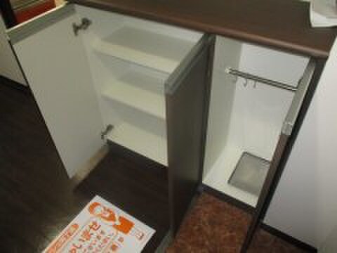 物件内観写真8　(靴箱)