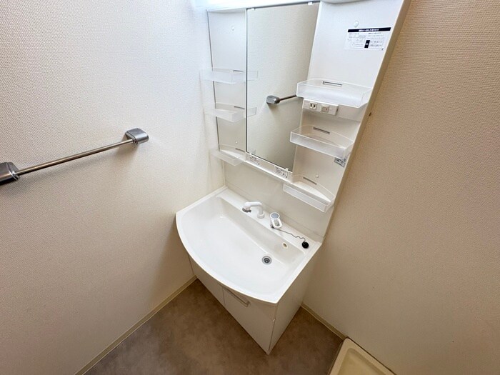 物件内観写真11　(洗面)