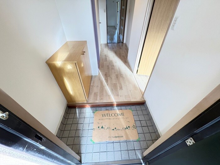 物件内観写真19　(玄関)