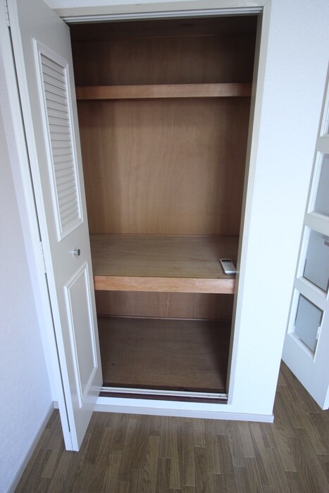 物件内観写真11　(収納)