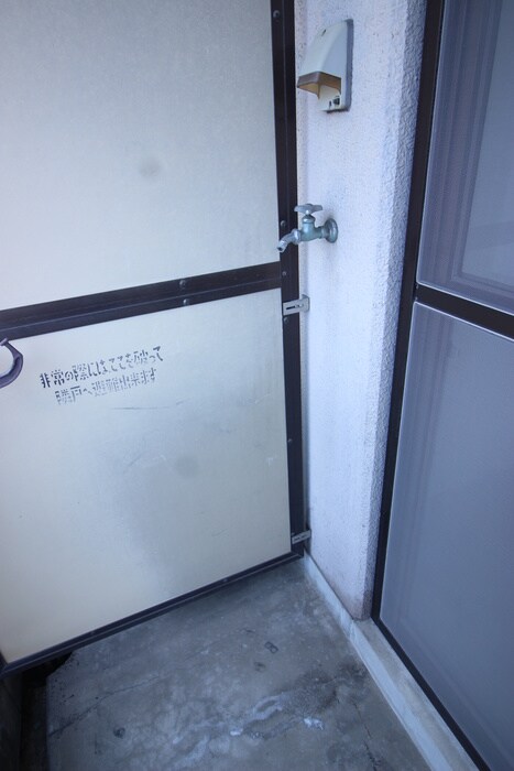 物件内観写真13　(洗濯機置場)